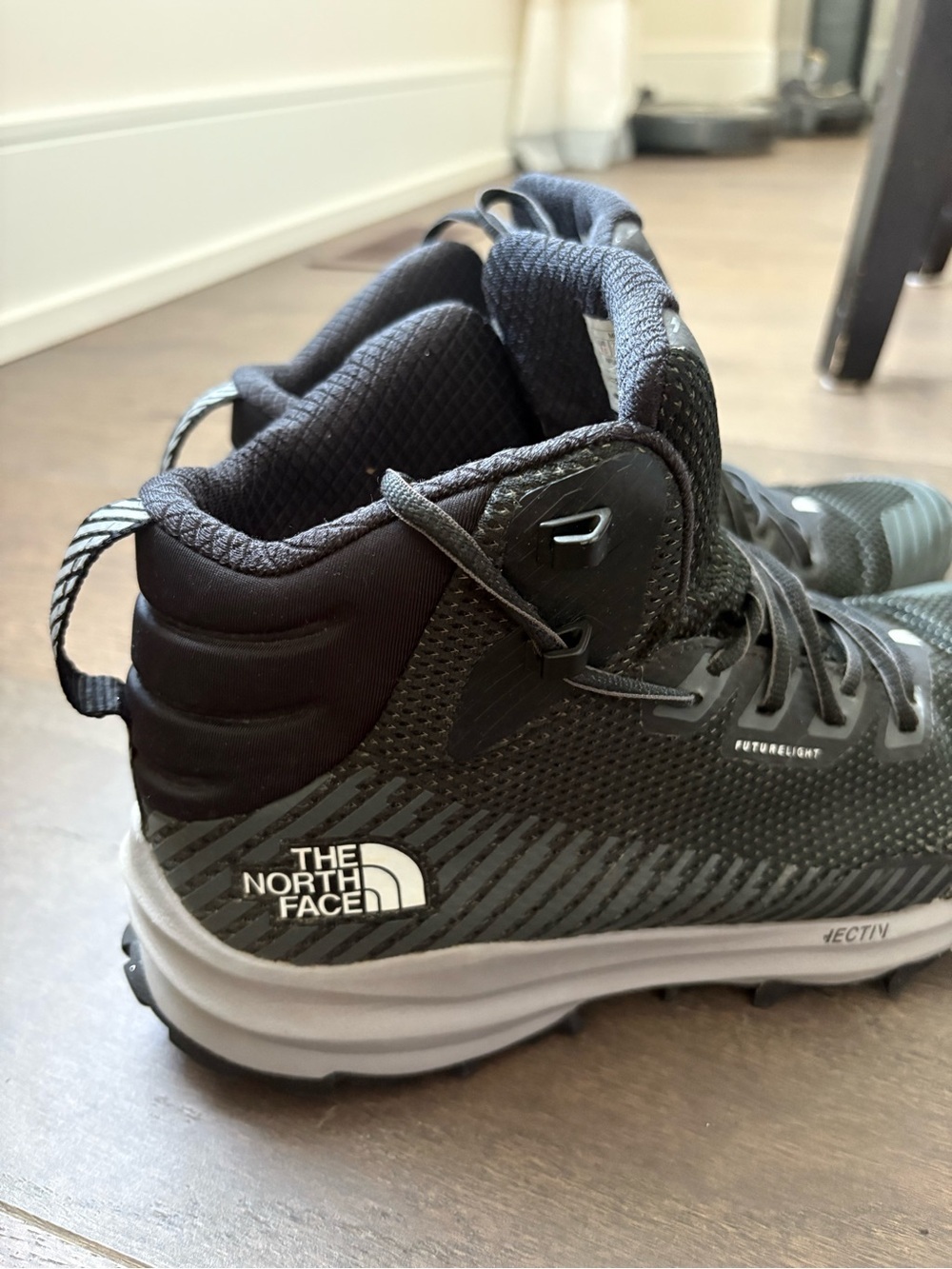 The North Face Men's Black and Gray VECTIV FastPack Mid FUTURELIGHT Hiking Boots - Picture 6 of 11